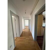 3 Zimmer Küche Bad Balkon renoviert zentral mit Küche 2OG - Ansbach 3 Zimmer Küche Bad Balkon renoviert zentral mit Küche 2OG - Ansbach