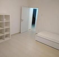 Zentral gelegenes teilmöbliertes 1-Zimmer-Apartment - Frankfurt am Main West