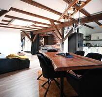 3-Zimmer-Altbauwohnung mit Dachterrasse in zentraler Lage - Bernburg (Saale)