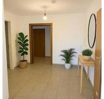 Zentral & komfortabel:Renovierte 86 m² mit Balkon&Vollausstattung - Friedberg (Hessen)