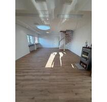 5-Zimmer Wohnung Modernisiert 116m2 Duplex - Solms