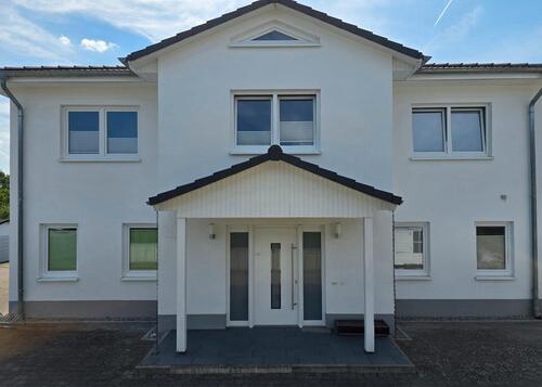 Foto - PraxisBürogebäude auch zum Wohnhaus umnutzbar