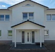 PraxisBürogebäude auch zum Wohnhaus umnutzbar - Staufenberg