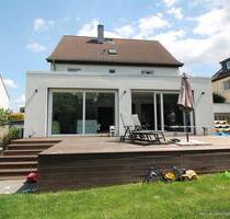Großzügige 3-Zimmer-Wohnung mit Garten, Fußbodenheizung & Garage in Hannover-Ahlem