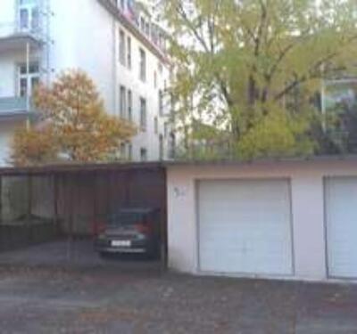 Foto - Garage im südlichen Westend (Hinterhof eines Wohngebäudes)