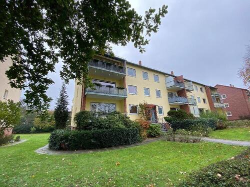 Foto - Sanierte Vier-Zimmer-Wohnung mit zwei Balkonen in ruhiger Lage Horns