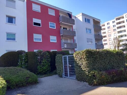 Foto - Modernisierte 4,5 Zimmer-Wohnung mit Balkon und EBK in Tamm