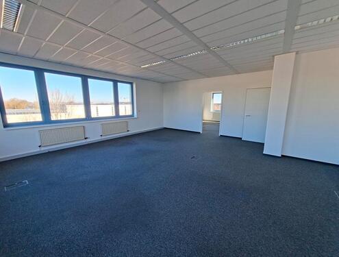 Foto - Frisch renoviertes Büro im Grünen, ab sofort 247 nutzbar