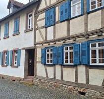 2,5 Zimmerwohnung im denkmalgeschützten Fachwerkhaus - Rosbach vor der Höhe
