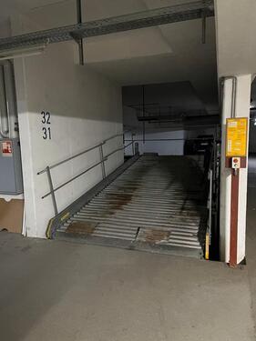 Foto - Tiefgaragen-Stellplatz - Duplex unter