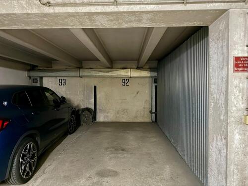 Foto - Tiefgarage AB SOFORT - 90,00 EUR Miete,