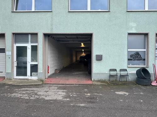 Foto - 220m² Lagerhalle im Herzen von Hückelhoven – Großes Tor, hohe Decken, 247 Zugang, sofort verfügbar