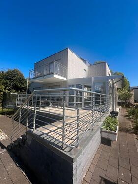 Foto - TOP Mehrfamilienhaus und Einfamilienhaus-Anbau auf ca 721qm