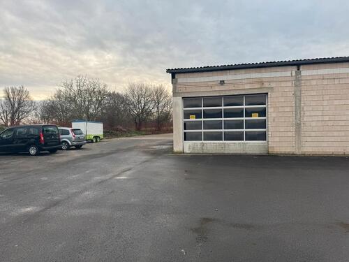 Foto - Flexible 300 m² Lagerhalle in Hückelhoven – Großes Tor, hohe Decken, sofort frei