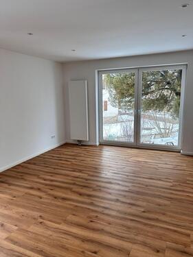 Foto - Topwohnung, neu renoviert, 4ZKB, Garten