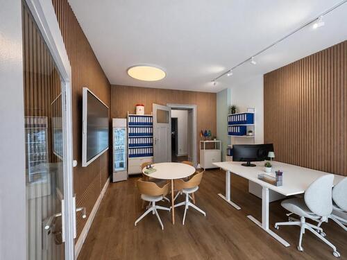 Foto - Modernes Büro vollausgestattet zu vermieten