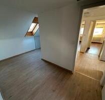 Geschmackvolle 3,5-Zimmer-DG-Wohnung - Ehningen