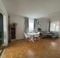 Top sanierte 3,5-ZWohnung teilmöbliert mit 2 Balkonen und Garage - Bad Säckingen