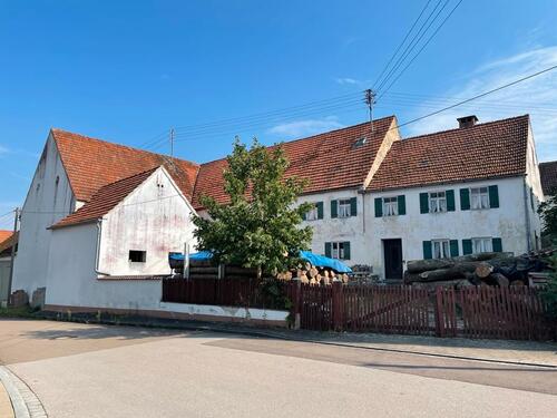 Foto - Ehemaliger Bauernhof - Resthof - Grundstück 844m2 - Stall - Halle