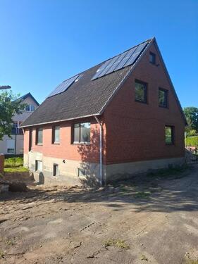 Foto - großes Wohnhaus mit viel Potential in ausgezeichneter Lage