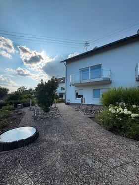 Foto - Großzügiges Einfamilienhaus mit ELW und unverbaubarem Garten