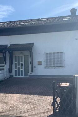 Foto - Charmantes Reihenhaus mit Gestaltungspotenzial