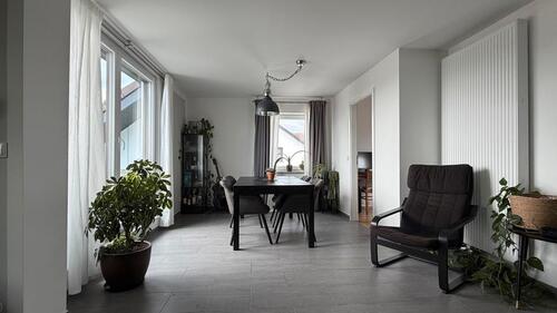 Foto - Moderne Wohnung mit Garten und Stellplätzen in Roßtal
