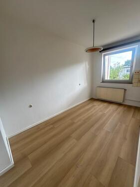 Foto - 3-Zimmer-Wohnung in zentraler Lage – ca. 60–65 m² – EG & 1. OG – 750 € Kaltmiete