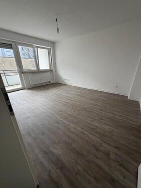 Foto - Miet mich - 2-Zimmer-Wohnung in zentraler Lage mit Balkon