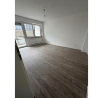 Miet mich - 2-Zimmer-Wohnung in zentraler Lage mit Balkon - Essen Stadtbezirk VI