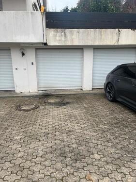 Foto - Garage + Stellplatz in Emmendingen (Rothhalde) – elektrisches Tor