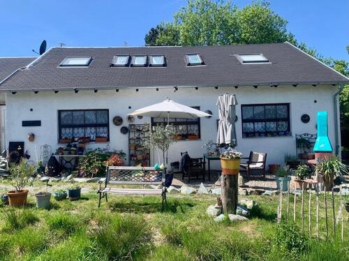 Foto - Ein Ort für Visionen: Haus mit großem Grundstück für Kreative