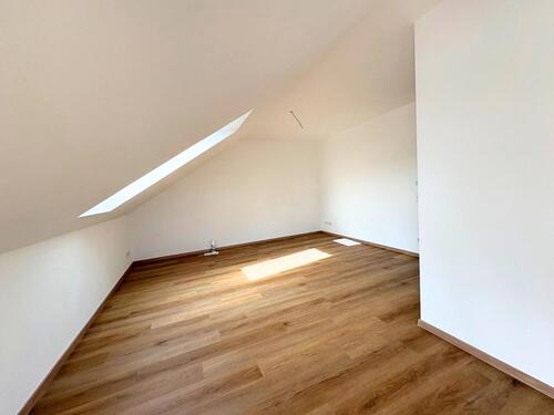 Foto - Dachgeschoßwohnung in Großmehring zum Kaufen