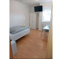 Monteur Unterkunft - 40,00 EUR Kaltmiete, ca.  80,00 m² in Holle (PLZ: 31188)