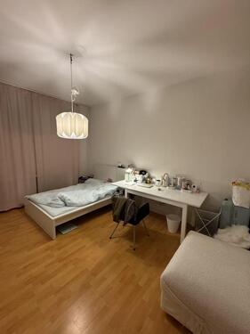 Foto - Zimmer in einer 5-Personen-WG zu vermieten.（unmöbliert)