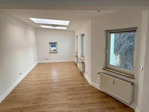 Foto - Loftartiges und exklusives Wohnen mit Ankleidezimmer in moderner DG-Wohnung in MD!