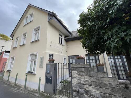 Foto - Eine wahrhaftige Rarität: Wunderschönes und denkmalgeschütztes Einfamilienhaus im Herzen von Gießen, Tiefenweg 5