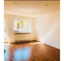 TOP 3-Zi.-Wohnung in Norderstedt mit Balkon,EBK & Stellplatz