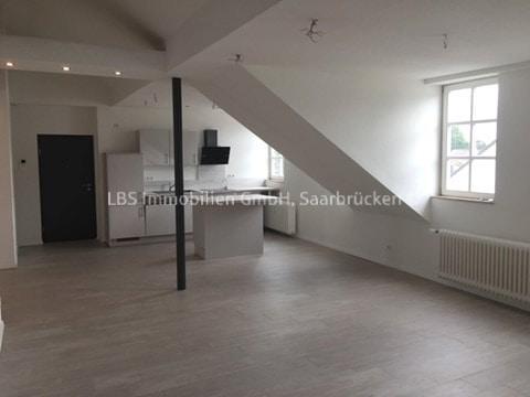 Foto - Charmante 2,5-Zimmer-Dachgeschosswohnung in einem sanierten Altbau in Saarlouis