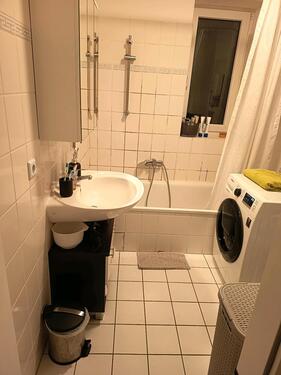 Foto - Hochparterre Wohnung 4 Zimmer - 1.250,00 EUR Kaltmiete, ca.  93,00 m²