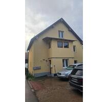 Haus mit 3 Wohneinheiten – ideal für Kapitalanleger - Roding