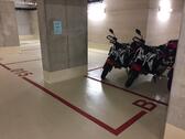 Foto - Motorradstellplatz direkt an der U-Bahn Quiddestr.