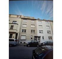 3-Zimmer-Dachgeschosswohnung mit Einbauküche im Herzen von MG-Rheydt - Mönchengladbach Süd