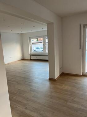 Foto - Erstbezug nach Sanierung : EG-Wohnung mit Garten