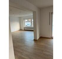 Erstbezug nach Sanierung: EG-Wohnung mit Garten - Grafenrheinfeld