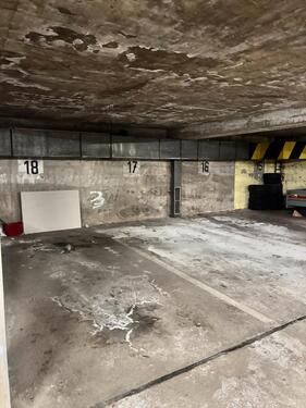 Foto - Tiefgaragenstellplatz zu vermieten