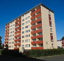 Gepﬂegte und geräumige 3 Zimmer -Wohnung mit Balkon - Euskirchen