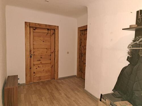 Foto - Helles WG-Zimmer in sanierter Altbauwohnung