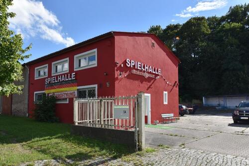 Foto - Gewerbehaus mit Parkplatz an Hauptstraße in der Stadt Spremberg zu vermieten