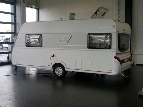 Foto - Stellplatz Anhänger Wohnwagen Außenstellplatz Parkplatz Camper